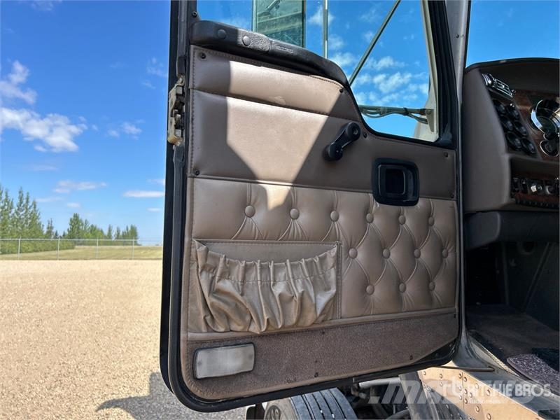 Kenworth T800 Vetopöytäautot
