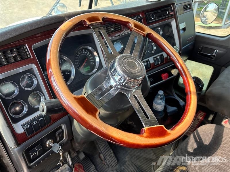 Kenworth T800 Vetopöytäautot