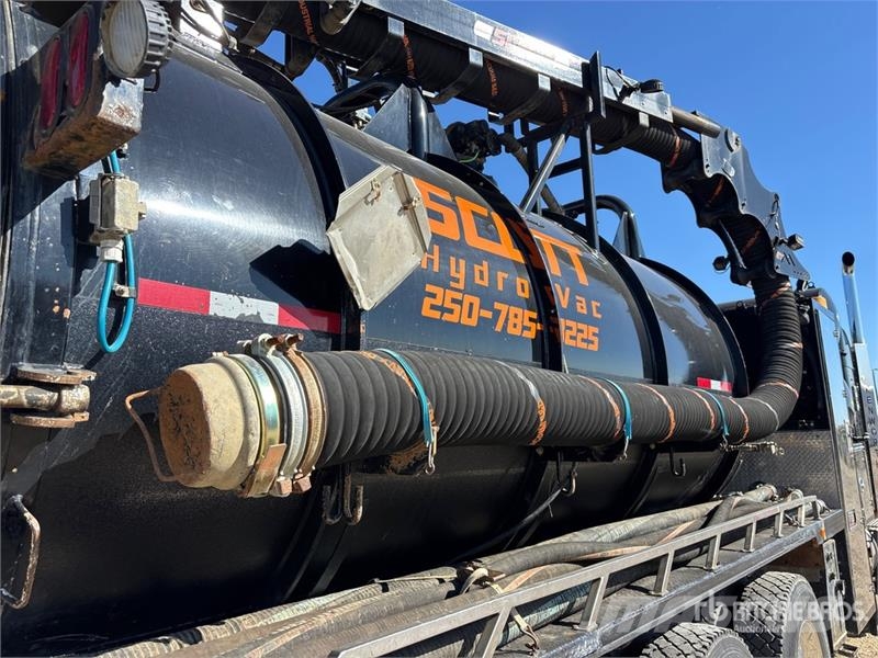 Kenworth T800 Combi / vacuum trucks