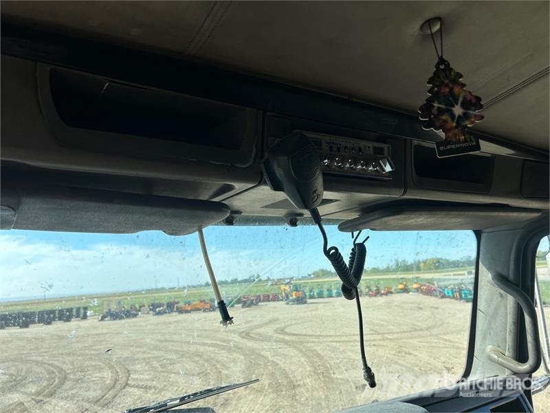 Kenworth T800 Sadulveokid