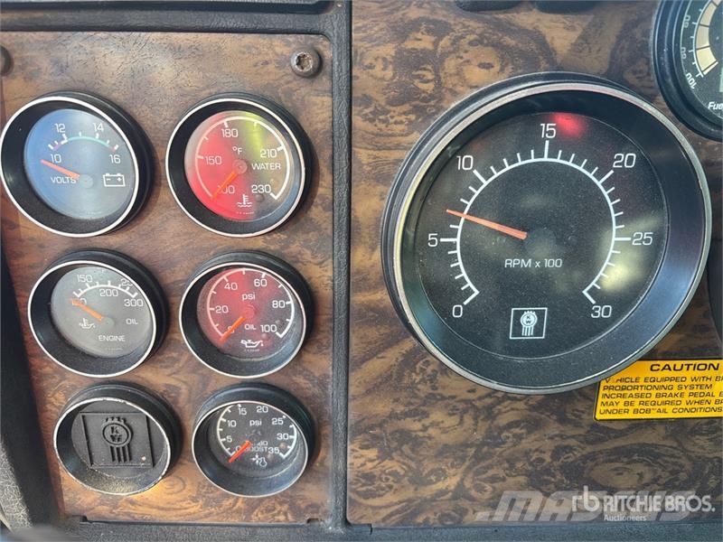Kenworth T800 曳引機組件