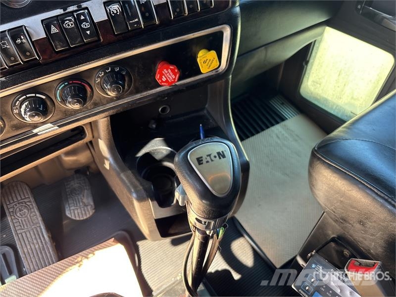 Kenworth T800 Тягачі