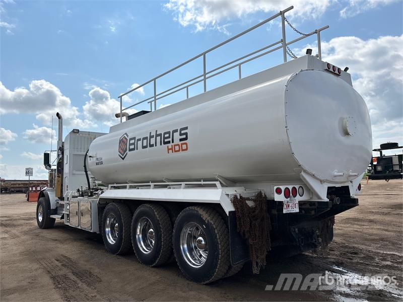 Kenworth T800 صهاريج مياه