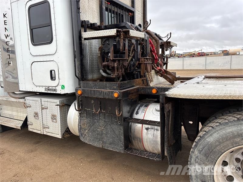 Kenworth T800 Pagalbos kelyje automobiliai