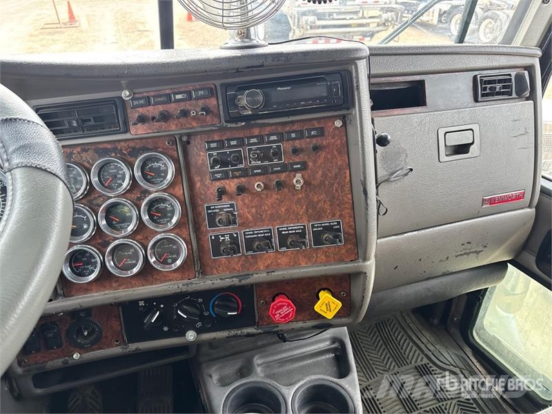 Kenworth T800 Vetopöytäautot