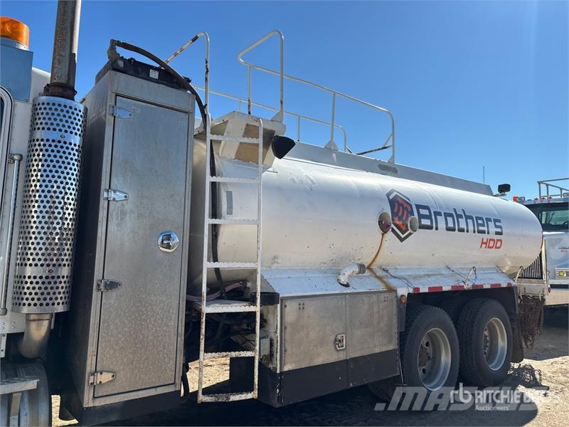 Kenworth T800 運油車