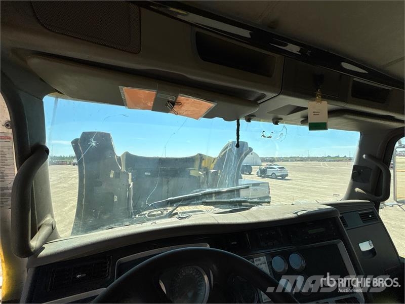 Kenworth T800 كابينة والداخلية