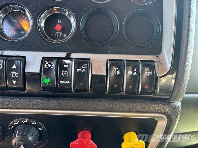 Kenworth T800 Prime Movers