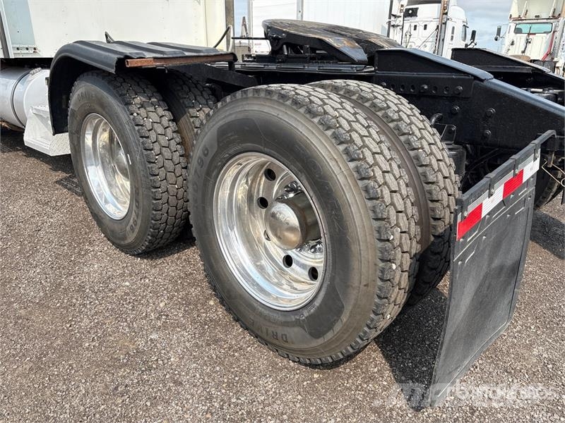 Kenworth T800 Vetopöytäautot