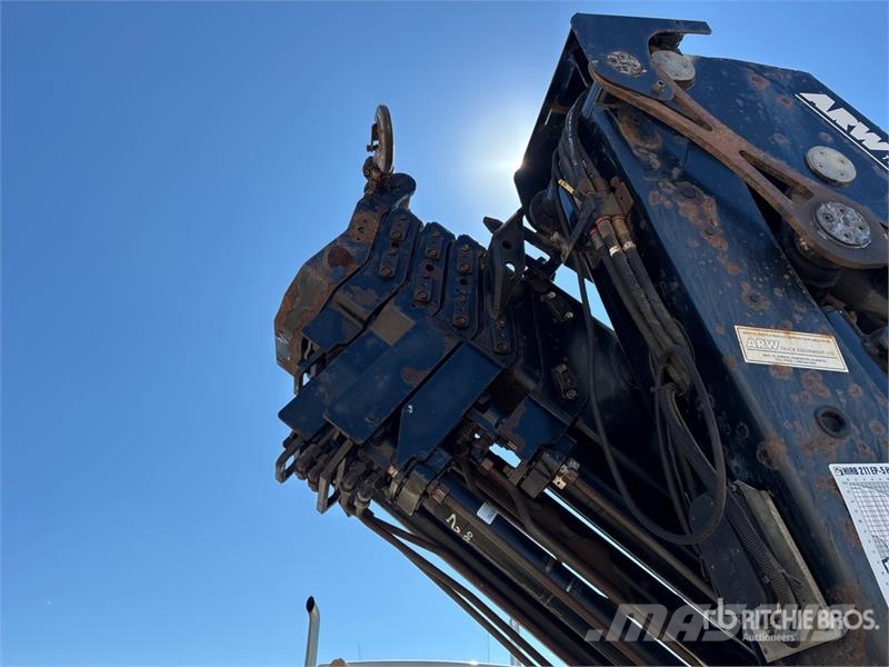 Kenworth T800 شاحنات الرافعات