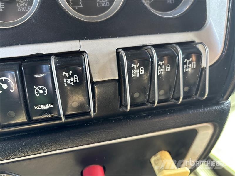 Kenworth T800 Kombinētās vakumsūkņa mašīnas