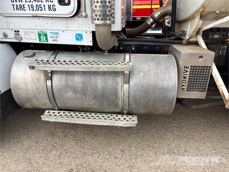 Kenworth T800 Ūdens mašīnas