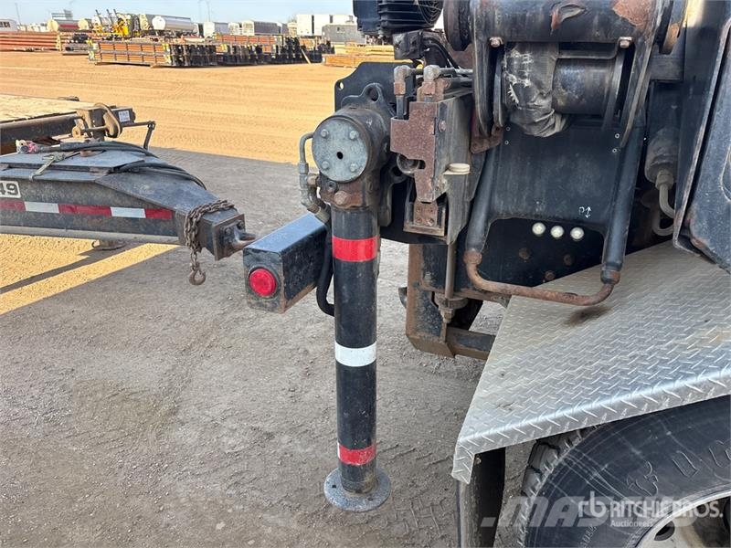Kenworth T800 شاحنات الرافعات