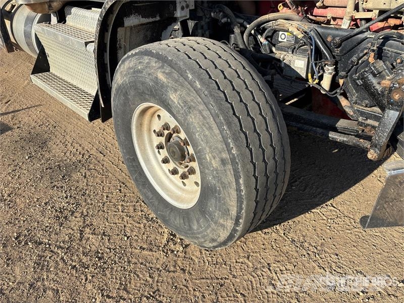 Kenworth T800 شاحنات الرافعات