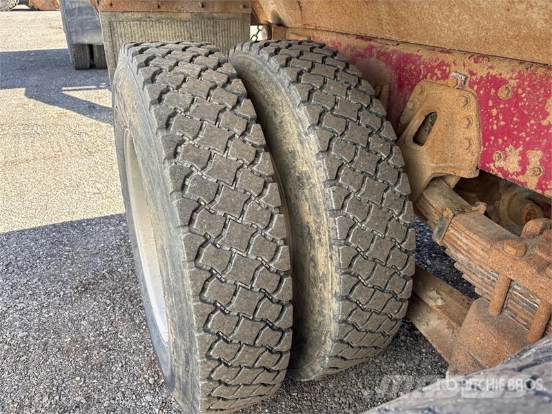 Kenworth T800 Lastbiler med tip