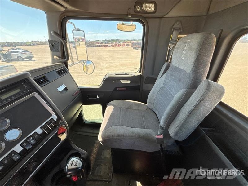 Kenworth T800 كابينة والداخلية