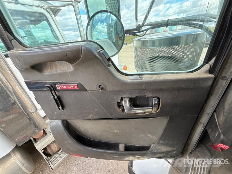 Kenworth T800 Cabins and interior