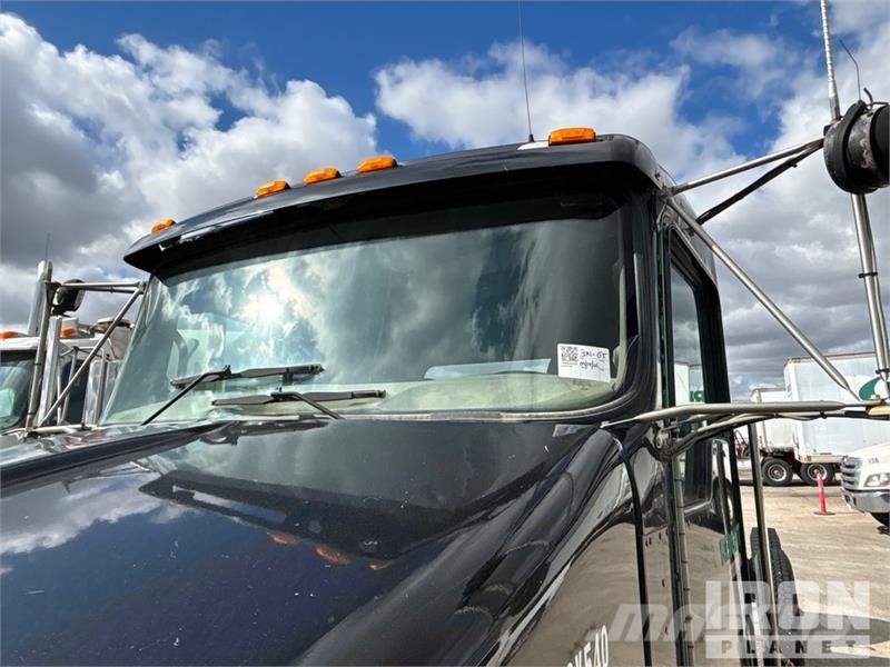 Kenworth T800 Sadulveokid