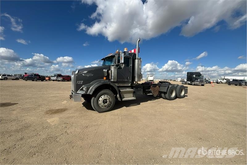 Kenworth T800 牵引车
