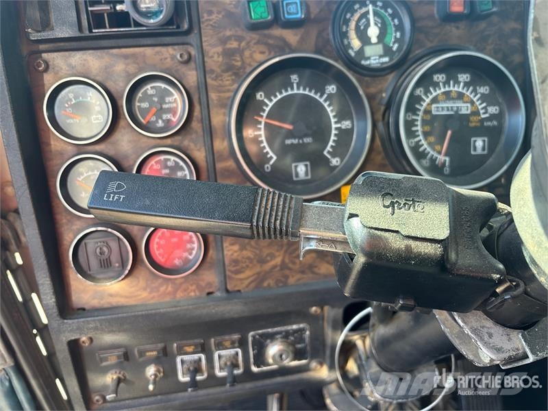 Kenworth T800 曳引機組件
