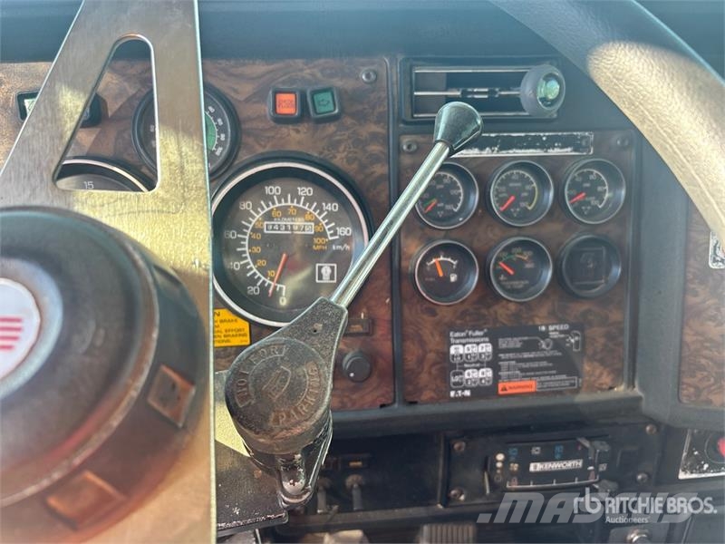 Kenworth T800 曳引機組件