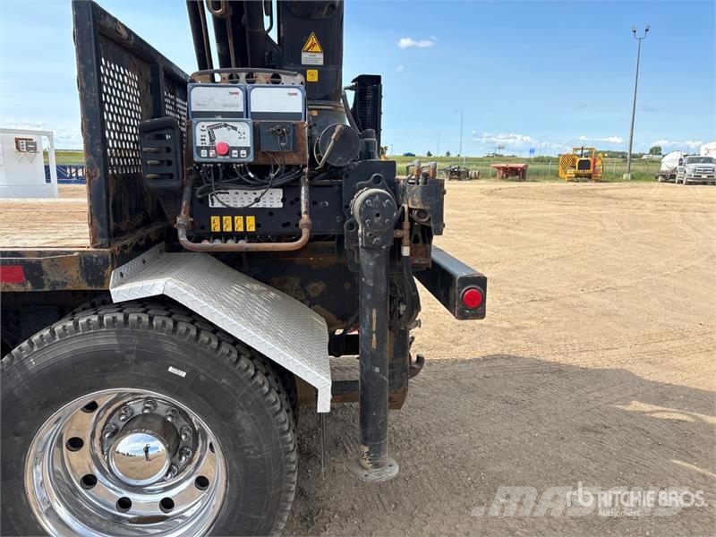 Kenworth T800 شاحنات الرافعات
