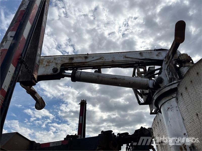Kenworth T800 شاحنات أشجار