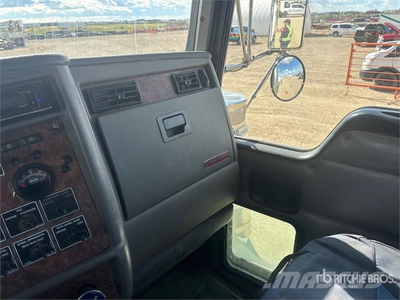 Kenworth T800 牵引车