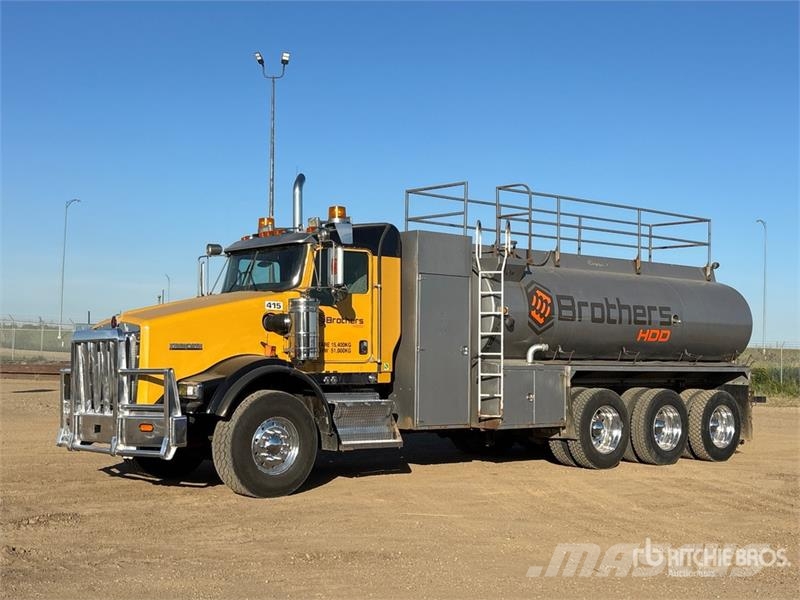 Kenworth T800 صهاريج مياه