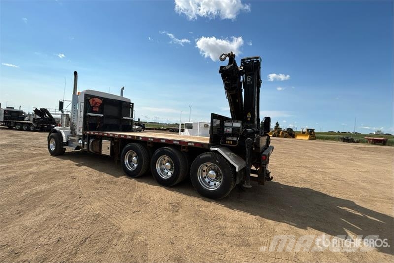 Kenworth T800 شاحنات الرافعات