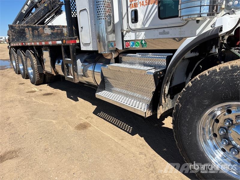 Kenworth T800 شاحنات الرافعات