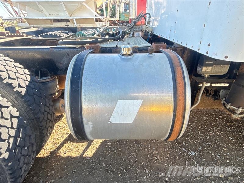 Kenworth T800 曳引機組件