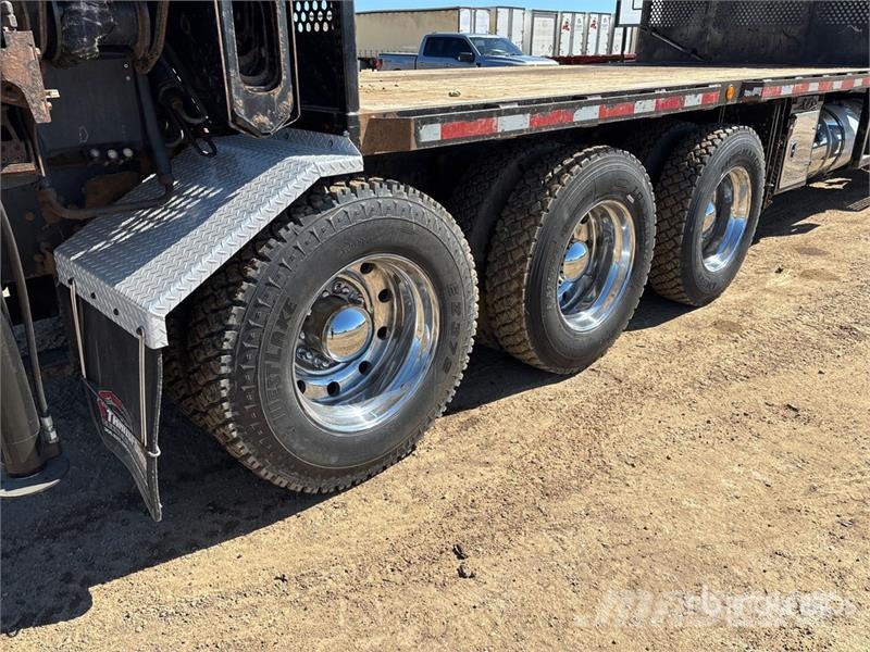 Kenworth T800 شاحنات الرافعات