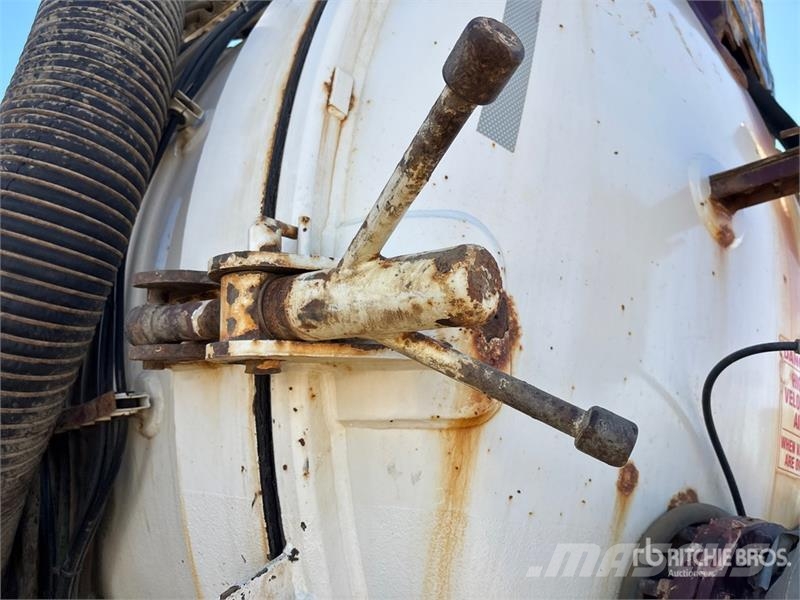 Kenworth T800 Kombinētās vakumsūkņa mašīnas