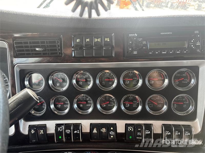Kenworth T800 شاحنات الرافعات
