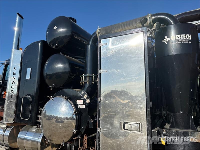 Kenworth T800 콤비/진공 트럭