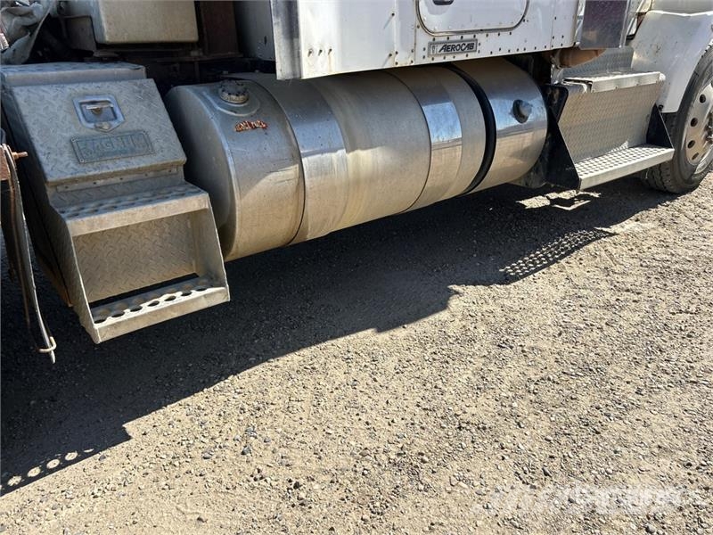 Kenworth T800 Prime Movers
