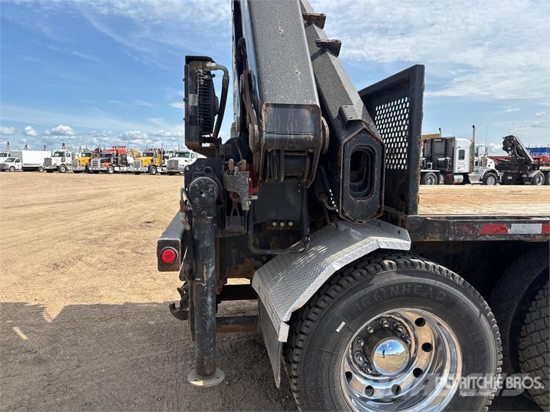 Kenworth T800 شاحنات الرافعات
