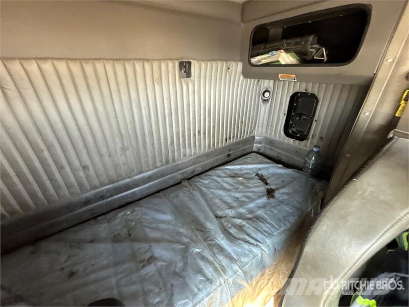 Kenworth T800 Kombinētās vakumsūkņa mašīnas