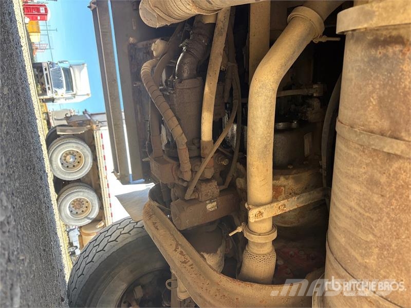 Kenworth T800 Kombinētās vakumsūkņa mašīnas