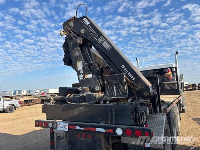 Kenworth T800 شاحنات الرافعات