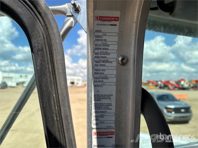 Kenworth T800 شاحنات الرافعات