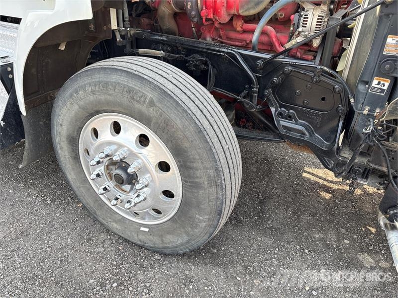 Kenworth T800 Vetopöytäautot