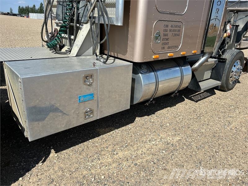 Kenworth T800 Vetopöytäautot