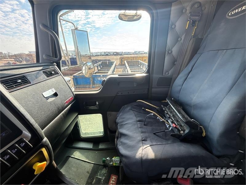 Kenworth T800 شاحنات الرافعات