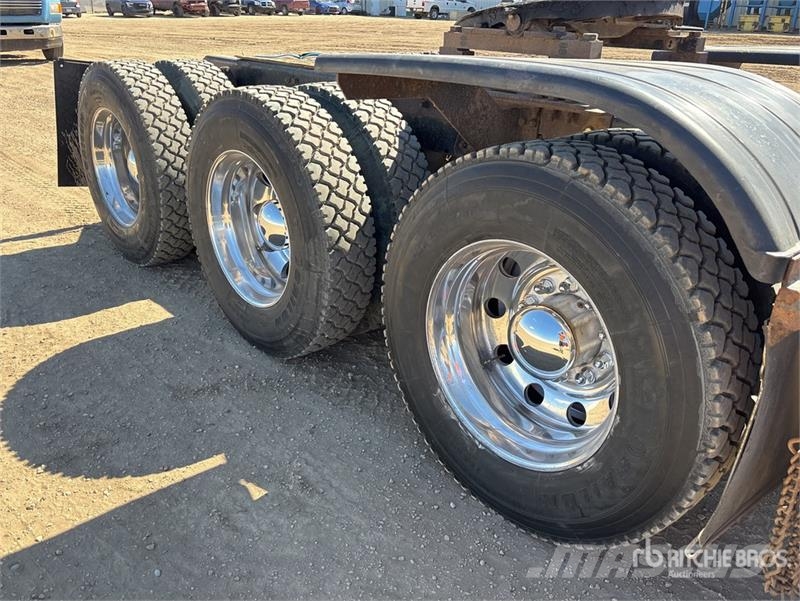 Kenworth T800 Тягачі