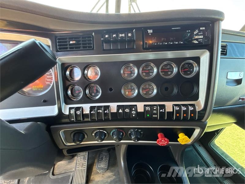 Kenworth T800 Vetopöytäautot