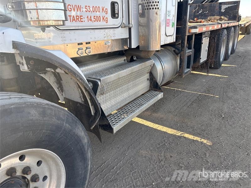 Kenworth T800 شاحنات الرافعات