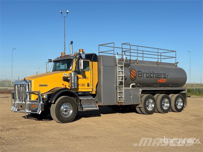 Kenworth T800 صهاريج مياه