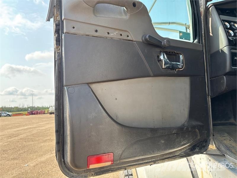 Kenworth T800 Cabinas e interior